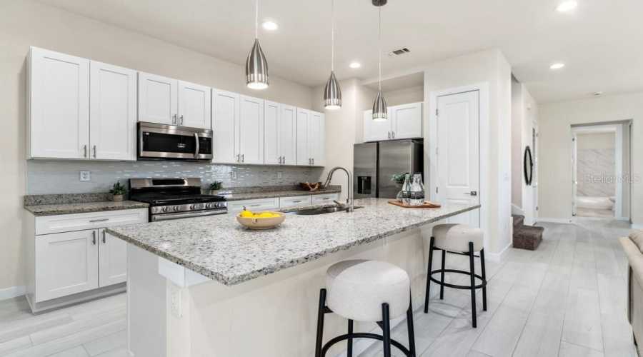 KISSIMMEE, Florida 34747, 5 Bedrooms Bedrooms, ,5 BathroomsBathrooms,Residential,For Sale,SUNFLOWER,0,MFRO6423503