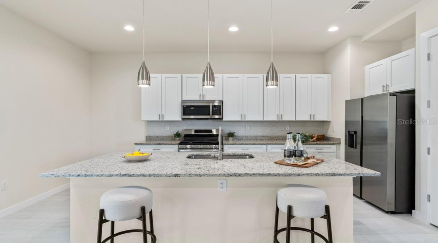 KISSIMMEE, Florida 34747, 5 Bedrooms Bedrooms, ,5 BathroomsBathrooms,Residential,For Sale,SUNFLOWER,0,MFRO6423503