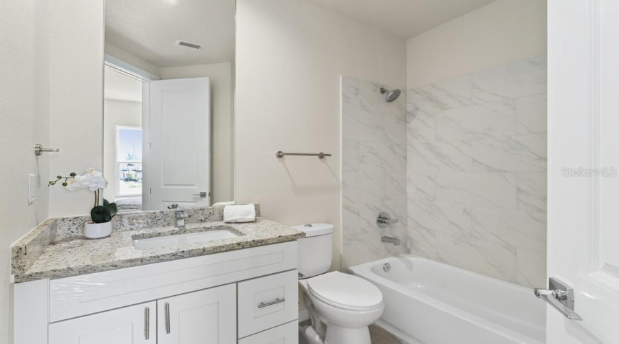 KISSIMMEE, Florida 34747, 5 Bedrooms Bedrooms, ,5 BathroomsBathrooms,Residential,For Sale,SUNFLOWER,0,MFRO6423503