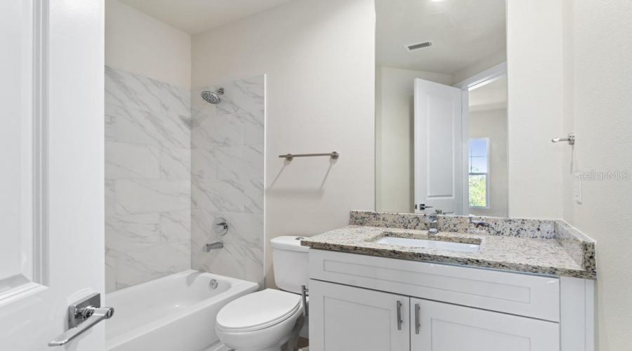 KISSIMMEE, Florida 34747, 5 Bedrooms Bedrooms, ,5 BathroomsBathrooms,Residential,For Sale,SUNFLOWER,0,MFRO6423503