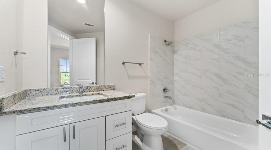 KISSIMMEE, Florida 34747, 5 Bedrooms Bedrooms, ,5 BathroomsBathrooms,Residential,For Sale,SUNFLOWER,0,MFRO6423503