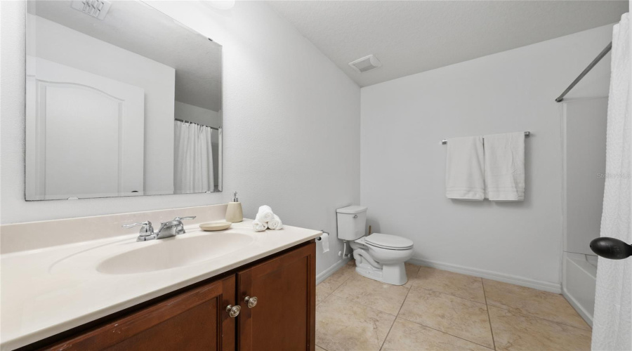 KISSIMMEE, Florida 34746, 3 Bedrooms Bedrooms, ,2 BathroomsBathrooms,Residential,For Sale,BLUE DIAMOND,0,MFRO6387480