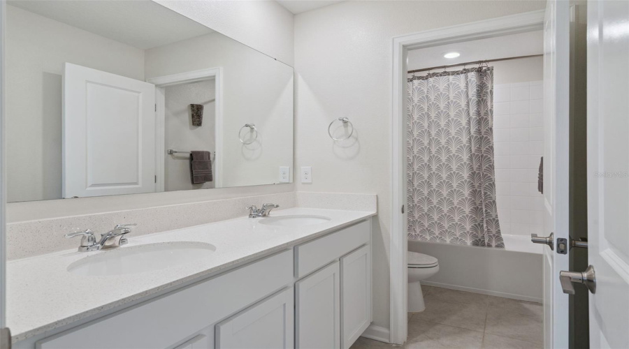 KISSIMMEE, Florida 34746, 4 Bedrooms Bedrooms, ,2 BathroomsBathrooms,Residential,For Sale,SUNNY CREEK,0,MFRO6428636