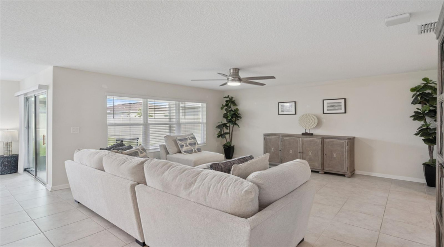 KISSIMMEE, Florida 34746, 4 Bedrooms Bedrooms, ,2 BathroomsBathrooms,Residential,For Sale,SUNNY CREEK,0,MFRO6428636
