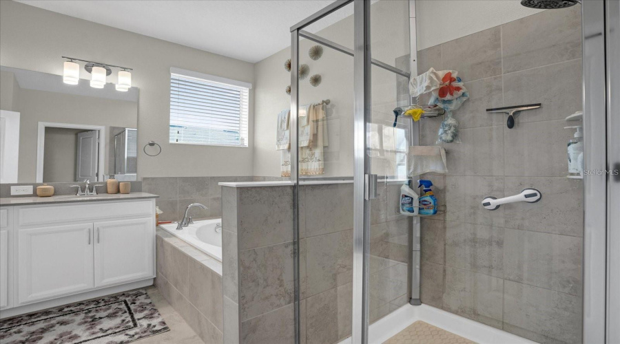 KISSIMMEE, Florida 34746, 3 Bedrooms Bedrooms, ,2 BathroomsBathrooms,Residential,For Sale,THEME,0,MFRO6428186