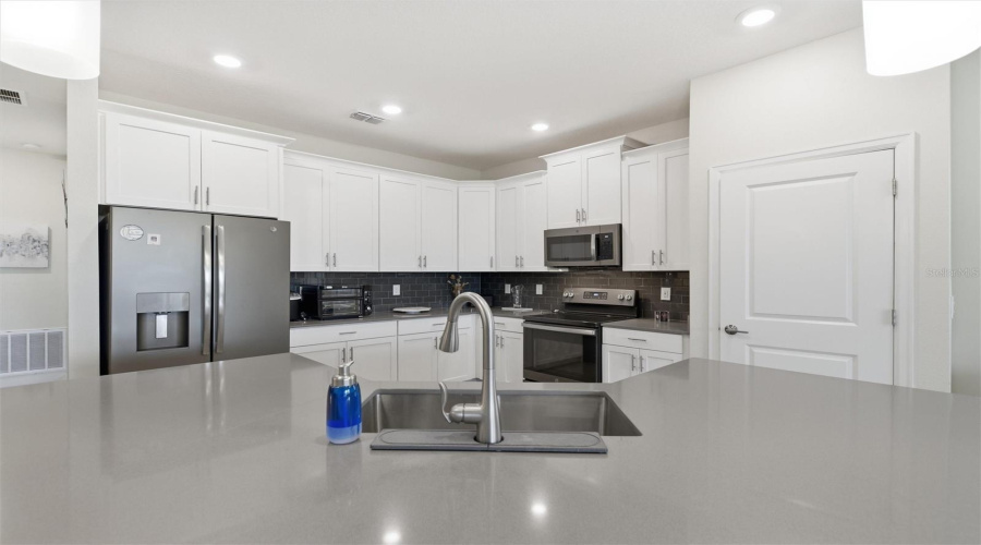 DAVENPORT, Florida 33896, 4 Bedrooms Bedrooms, ,2 BathroomsBathrooms,Residential,For Sale,DOWNSWING PL,0,MFRS5154548
