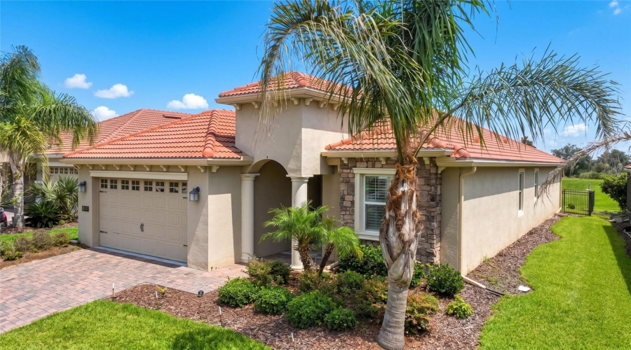 DAVENPORT, Florida 33896, 4 Bedrooms Bedrooms, ,2 BathroomsBathrooms,Residential,For Sale,DOWNSWING PL,0,MFRS5154548