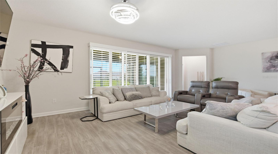 DAVENPORT, Florida 33896, 4 Bedrooms Bedrooms, ,2 BathroomsBathrooms,Residential,For Sale,DOWNSWING PL,0,MFRS5154548