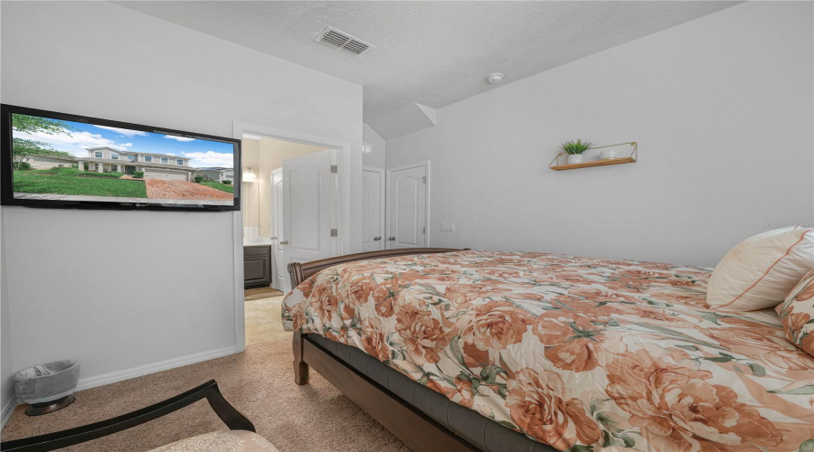 DAVENPORT, Florida 33837, 5 Bedrooms Bedrooms, ,3 BathroomsBathrooms,Residential,For Sale,WHIRLAWAY,0,MFRTB8530509