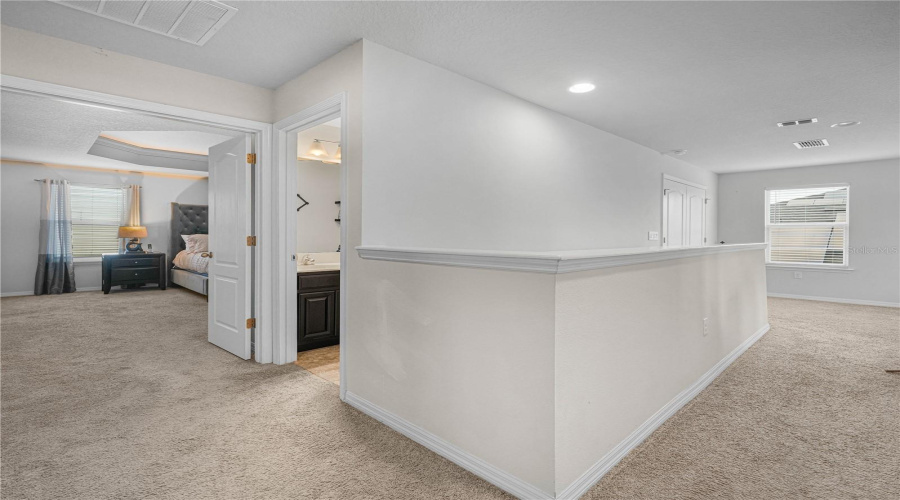 DAVENPORT, Florida 33837, 5 Bedrooms Bedrooms, ,3 BathroomsBathrooms,Residential,For Sale,WHIRLAWAY,0,MFRTB8530509