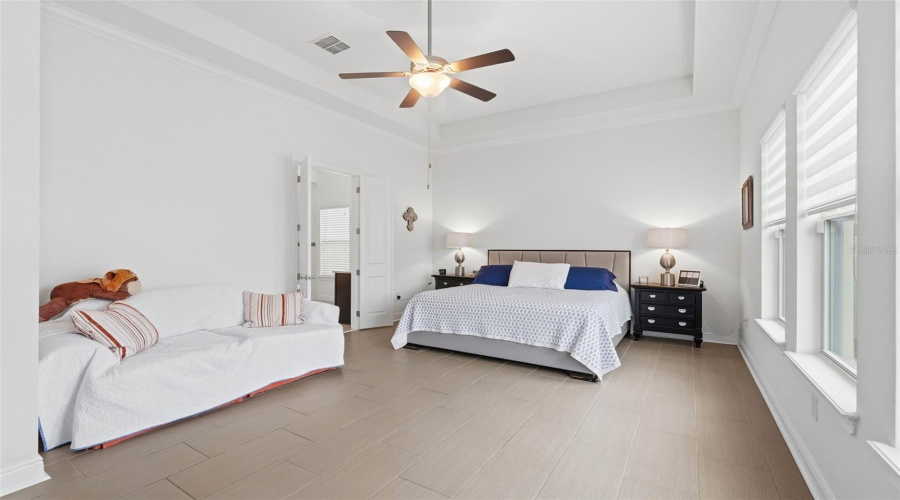 ORLANDO, Florida 32836, 4 Bedrooms Bedrooms, ,4 BathroomsBathrooms,Residential,For Sale,CHILTON,0,MFRO6428894