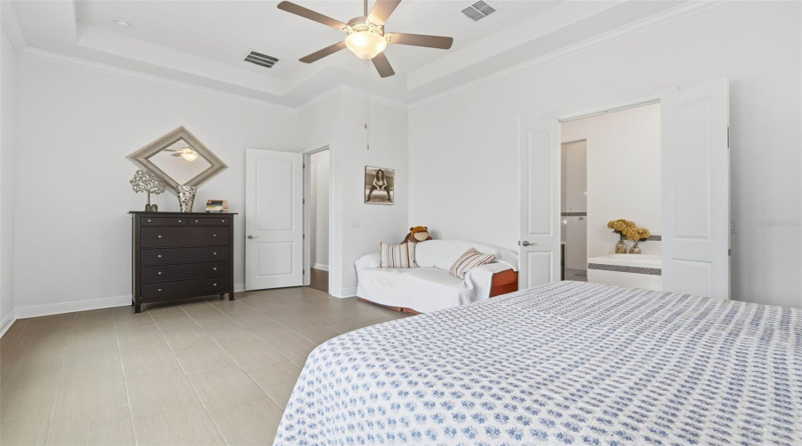 ORLANDO, Florida 32836, 4 Bedrooms Bedrooms, ,4 BathroomsBathrooms,Residential,For Sale,CHILTON,0,MFRO6428894