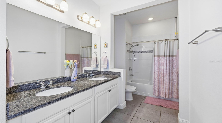 ORLANDO, Florida 32836, 4 Bedrooms Bedrooms, ,4 BathroomsBathrooms,Residential,For Sale,CHILTON,0,MFRO6428894