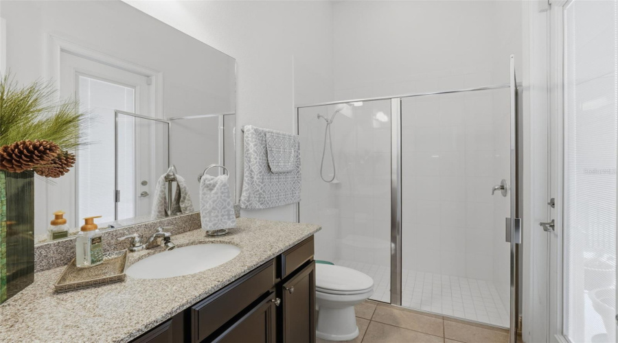 ORLANDO, Florida 32836, 4 Bedrooms Bedrooms, ,4 BathroomsBathrooms,Residential,For Sale,CHILTON,0,MFRO6428894