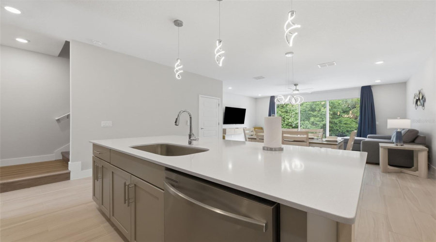KISSIMMEE, Florida 34747, 3 Bedrooms Bedrooms, ,2 BathroomsBathrooms,Residential,For Sale,ROYAL VIEW,0,MFRO6428148