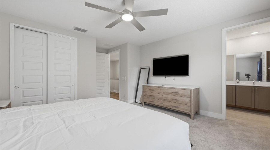 KISSIMMEE, Florida 34747, 3 Bedrooms Bedrooms, ,2 BathroomsBathrooms,Residential,For Sale,ROYAL VIEW,0,MFRO6428148