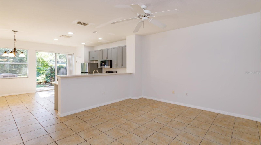 KISSIMMEE, Florida 34746, 3 Bedrooms Bedrooms, ,3 BathroomsBathrooms,Residential,For Sale,PARADISE CAY,0,MFRO6428885