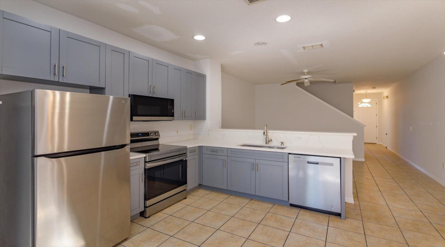 KISSIMMEE, Florida 34746, 3 Bedrooms Bedrooms, ,3 BathroomsBathrooms,Residential,For Sale,PARADISE CAY,0,MFRO6428885