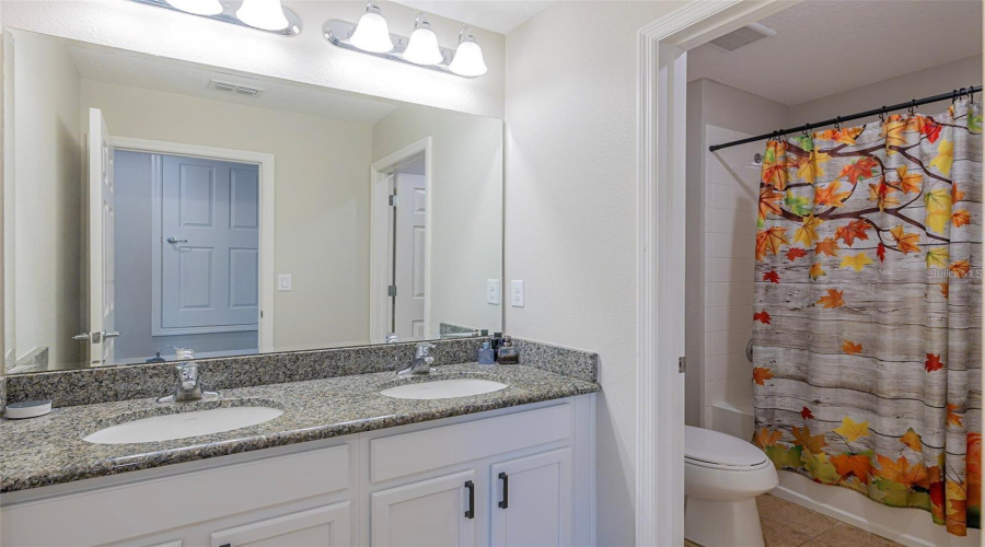 DAVENPORT, Florida 33897, 5 Bedrooms Bedrooms, ,3 BathroomsBathrooms,Residential,For Sale,OGELTHORPE,0,MFRO6429205