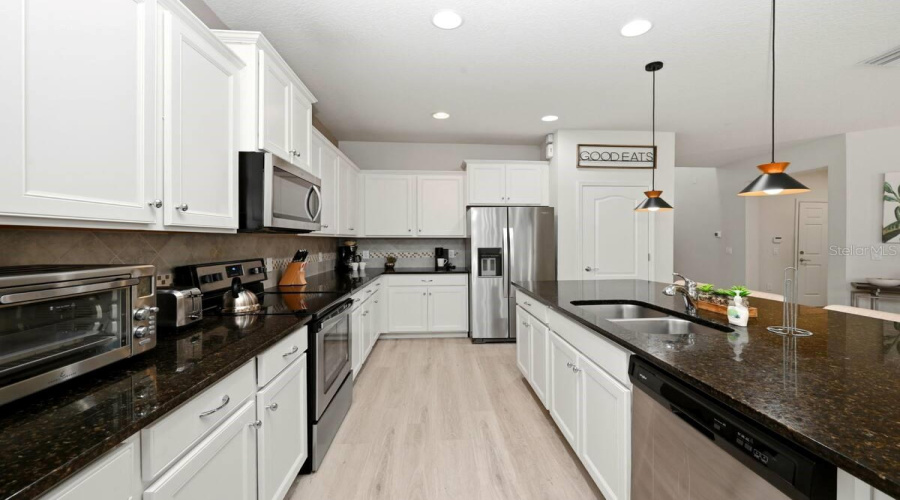 KISSIMMEE, Florida 34747, 8 Bedrooms Bedrooms, ,6 BathroomsBathrooms,Residential,For Sale,NICE,0,MFRO6429118