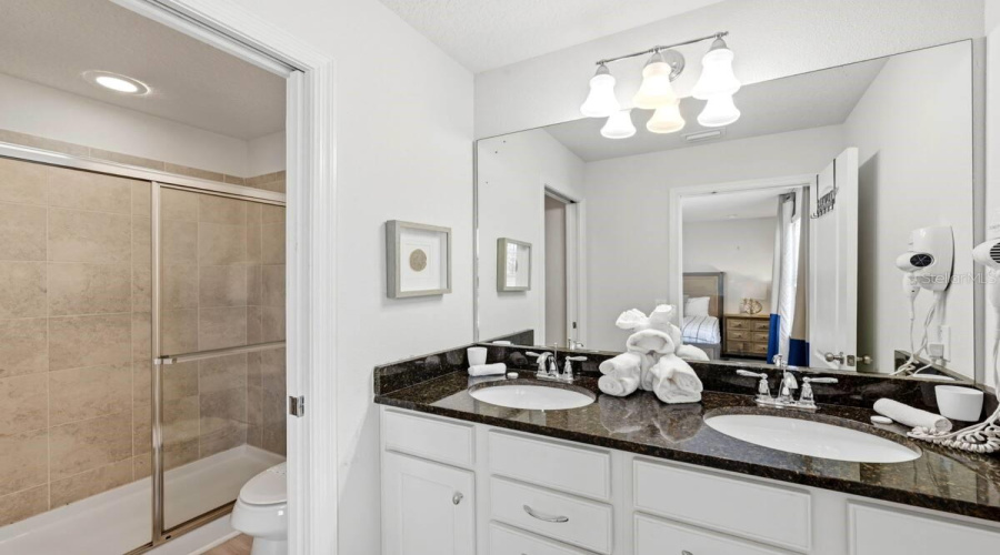 KISSIMMEE, Florida 34747, 8 Bedrooms Bedrooms, ,6 BathroomsBathrooms,Residential,For Sale,NICE,0,MFRO6429118