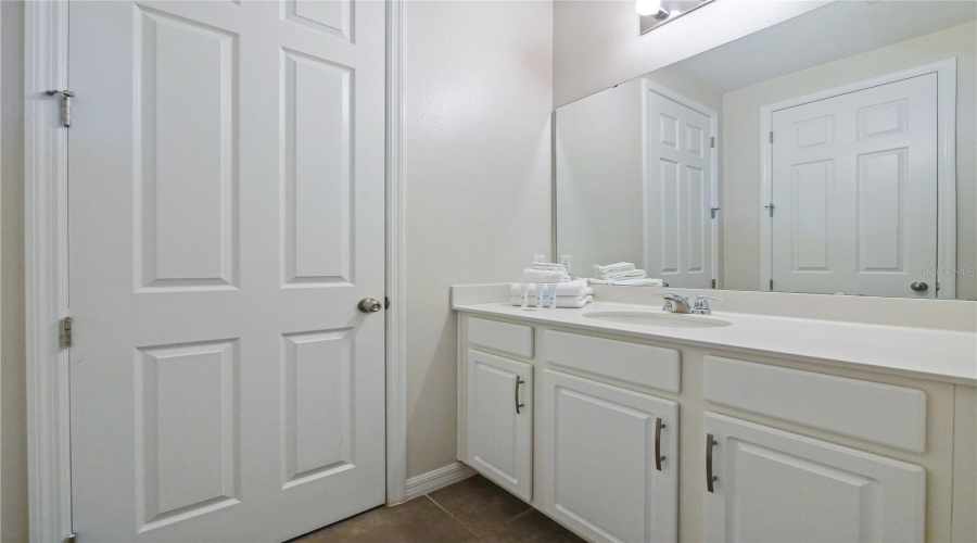 KISSIMMEE, Florida 34747, 8 Bedrooms Bedrooms, ,7 BathroomsBathrooms,Residential,For Sale,SAWYER PALM,0,MFRO6429006
