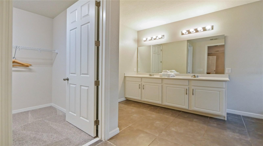 KISSIMMEE, Florida 34747, 8 Bedrooms Bedrooms, ,7 BathroomsBathrooms,Residential,For Sale,SAWYER PALM,0,MFRO6429006