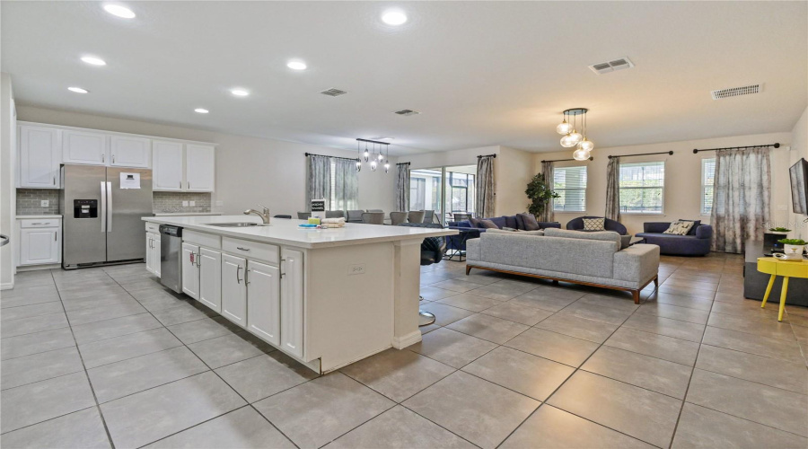 KISSIMMEE, Florida 34747, 8 Bedrooms Bedrooms, ,7 BathroomsBathrooms,Residential,For Sale,SAWYER PALM,0,MFRO6429006