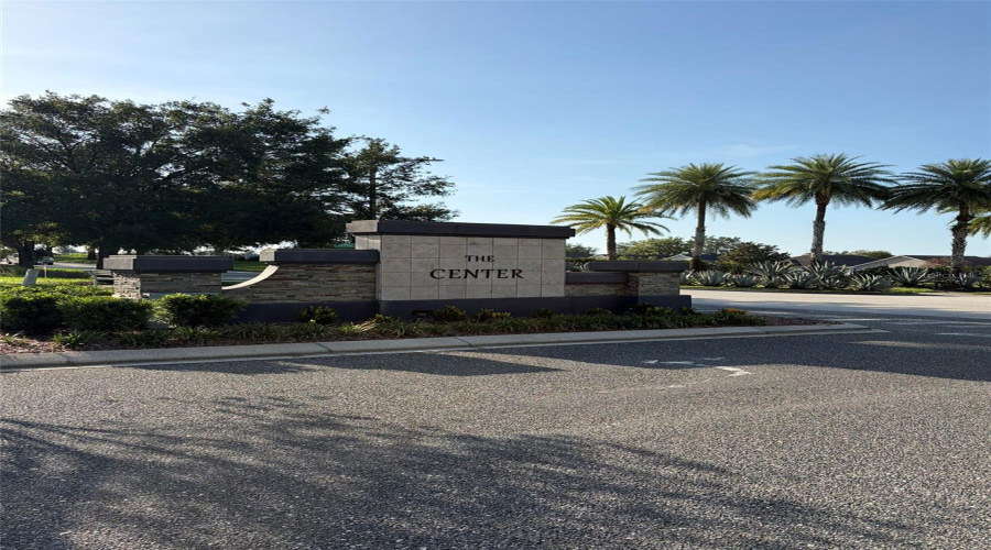 Enter to The Centre