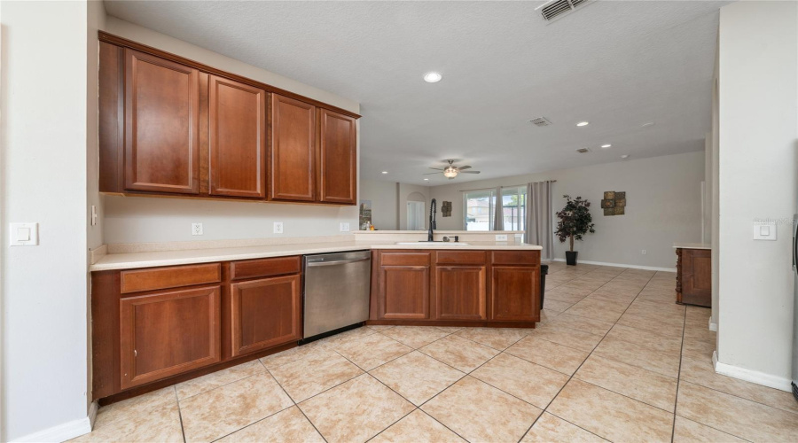 KISSIMMEE, Florida 34746, 4 Bedrooms Bedrooms, ,2 BathroomsBathrooms,Residential,For Sale,WESTBROOK,0,MFRS5154674