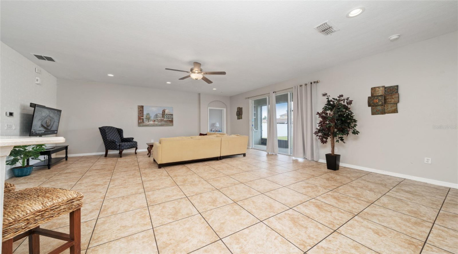 KISSIMMEE, Florida 34746, 4 Bedrooms Bedrooms, ,2 BathroomsBathrooms,Residential,For Sale,WESTBROOK,0,MFRS5154674