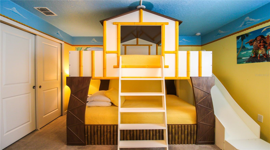 DAVENPORT, Florida 33897, 10 Bedrooms Bedrooms, ,8 BathroomsBathrooms,Residential,For Sale,LELANI,0,MFRO6428920