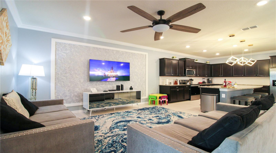 DAVENPORT, Florida 33897, 10 Bedrooms Bedrooms, ,8 BathroomsBathrooms,Residential,For Sale,LELANI,0,MFRO6428920