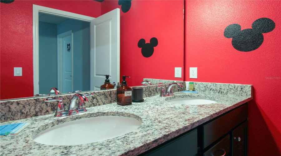 DAVENPORT, Florida 33897, 10 Bedrooms Bedrooms, ,8 BathroomsBathrooms,Residential,For Sale,LELANI,0,MFRO6428920