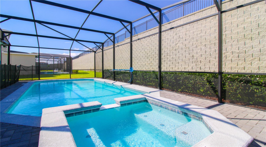 DAVENPORT, Florida 33897, 10 Bedrooms Bedrooms, ,8 BathroomsBathrooms,Residential,For Sale,LELANI,0,MFRO6428920