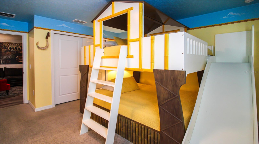 DAVENPORT, Florida 33897, 10 Bedrooms Bedrooms, ,8 BathroomsBathrooms,Residential,For Sale,LELANI,0,MFRO6428920