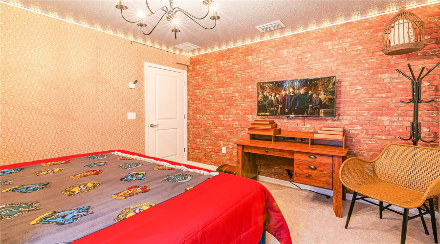 DAVENPORT, Florida 33897, 10 Bedrooms Bedrooms, ,8 BathroomsBathrooms,Residential,For Sale,LELANI,0,MFRO6428920