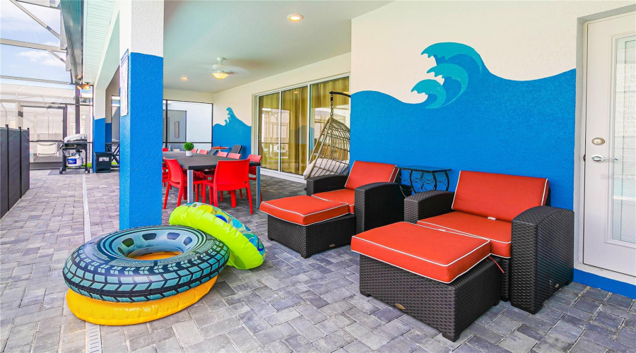 DAVENPORT, Florida 33897, 10 Bedrooms Bedrooms, ,8 BathroomsBathrooms,Residential,For Sale,LELANI,0,MFRO6428920