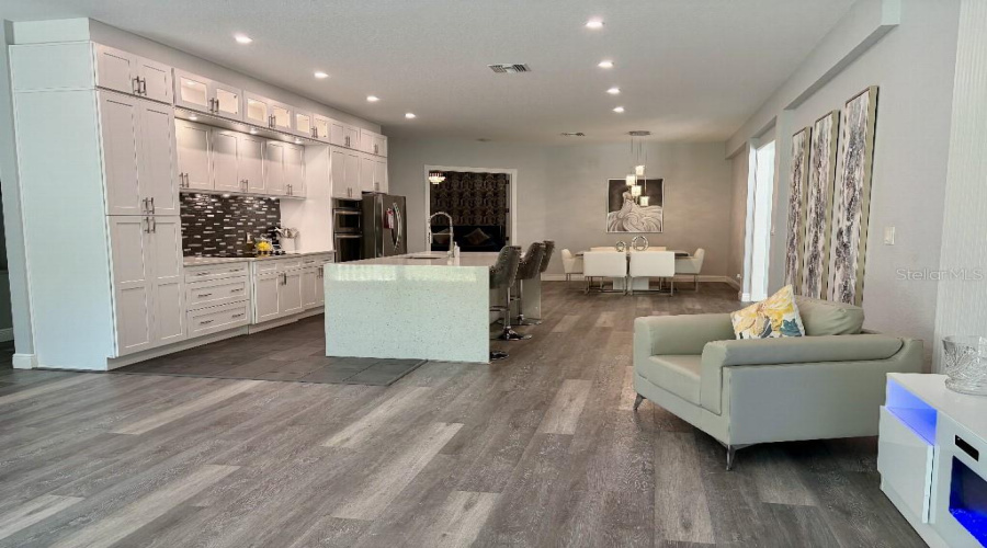KISSIMMEE, Florida 34746, 4 Bedrooms Bedrooms, ,4 BathroomsBathrooms,Residential,For Sale,WOODBERRY,0,MFRTB8533058