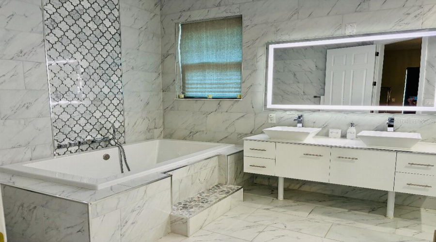 KISSIMMEE, Florida 34746, 4 Bedrooms Bedrooms, ,4 BathroomsBathrooms,Residential,For Sale,WOODBERRY,0,MFRTB8533058
