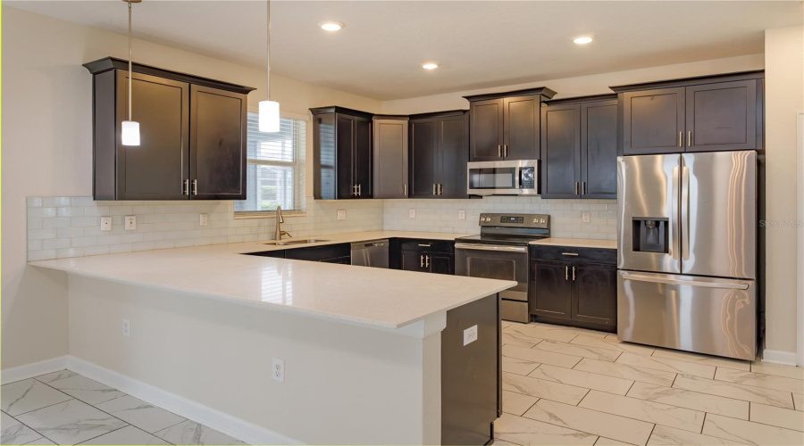 DAVENPORT, Florida 33896, 6 Bedrooms Bedrooms, ,6 BathroomsBathrooms,Residential,For Sale,MOON VALLEY,0,MFRO6429083