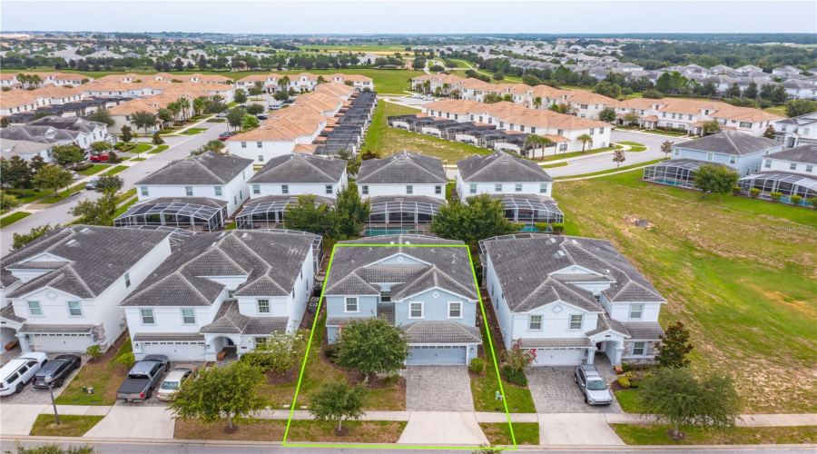 DAVENPORT, Florida 33896, 6 Bedrooms Bedrooms, ,6 BathroomsBathrooms,Residential,For Sale,MOON VALLEY,0,MFRO6429083