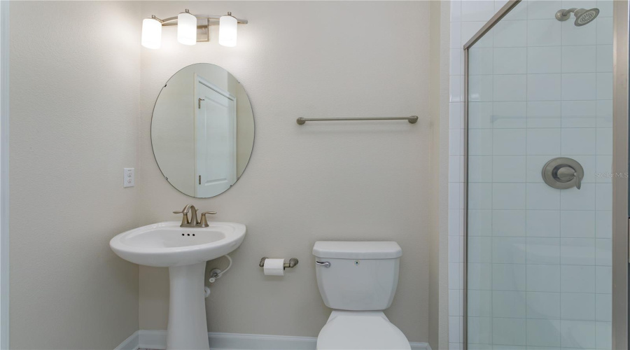 DAVENPORT, Florida 33896, 6 Bedrooms Bedrooms, ,6 BathroomsBathrooms,Residential,For Sale,MOON VALLEY,0,MFRO6429083