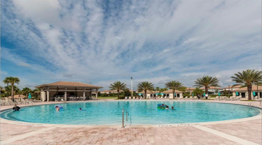 DAVENPORT, Florida 33896, 6 Bedrooms Bedrooms, ,6 BathroomsBathrooms,Residential,For Sale,MOON VALLEY,0,MFRO6429083