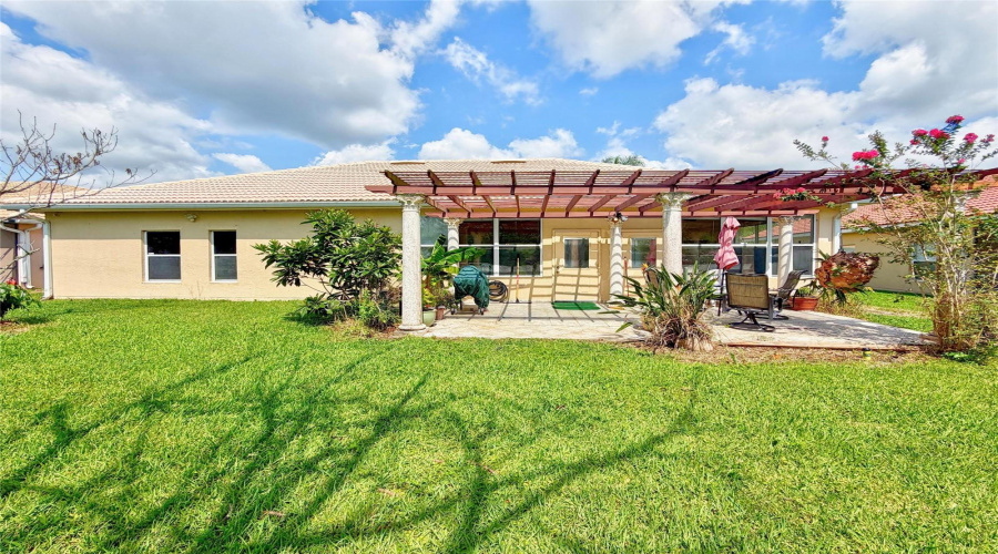 KISSIMMEE, Florida 34746, 3 Bedrooms Bedrooms, ,2 BathroomsBathrooms,Residential,For Sale,FOREST PARK,0,MFRO6429562