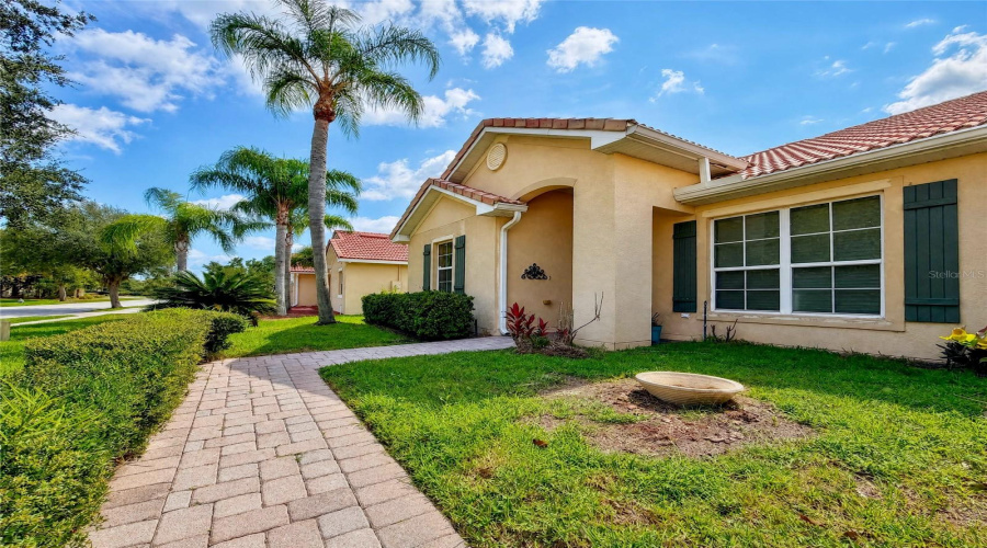 KISSIMMEE, Florida 34746, 3 Bedrooms Bedrooms, ,2 BathroomsBathrooms,Residential,For Sale,FOREST PARK,0,MFRO6429562
