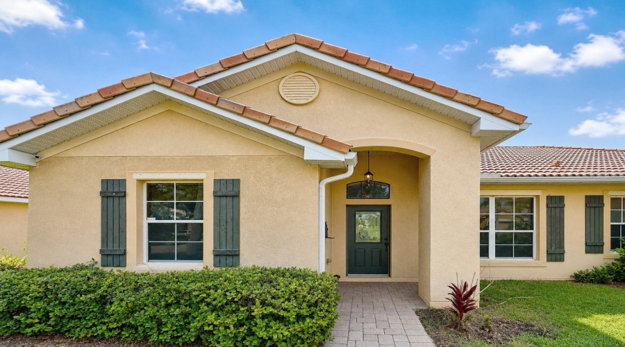 KISSIMMEE, Florida 34746, 3 Bedrooms Bedrooms, ,2 BathroomsBathrooms,Residential,For Sale,FOREST PARK,0,MFRO6429562