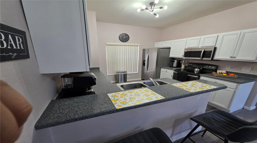 Davenport, Florida 33896, 6 Bedrooms Bedrooms, ,4 Bathroomsbathrooms,Residential,For Sale,Windsor,0,Mfro6429650