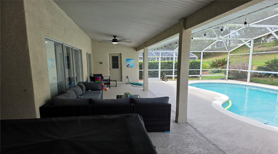 Davenport, Florida 33896, 6 Bedrooms Bedrooms, ,4 Bathroomsbathrooms,Residential,For Sale,Windsor,0,Mfro6429650