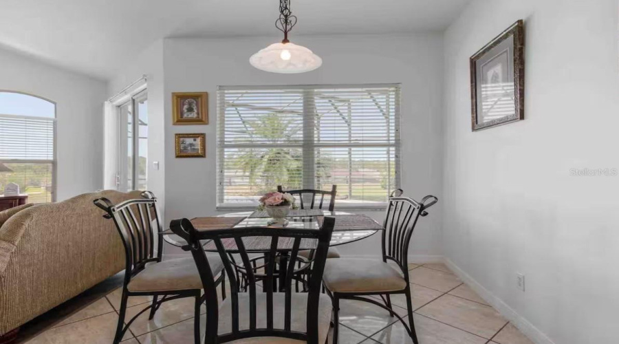DAVENPORT, Florida 33897, 5 Bedrooms Bedrooms, ,3 BathroomsBathrooms,Residential,For Sale,CORVINA,0,MFRTB8533365
